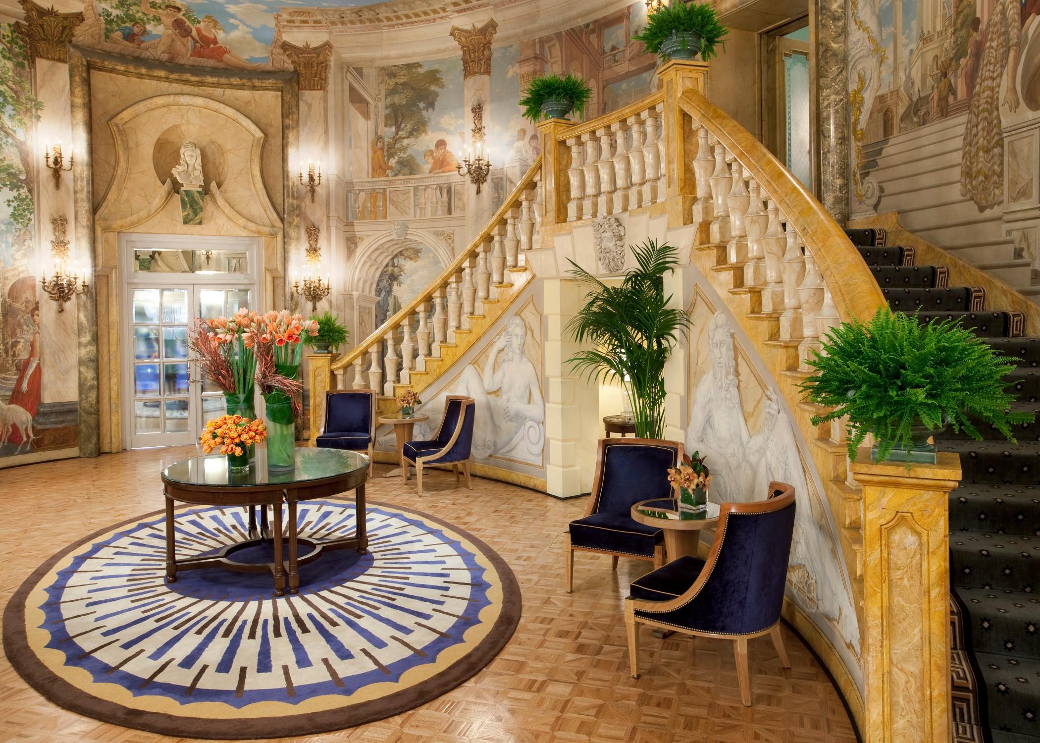 The Pierre, A Taj Hotel, New York Dış mekan fotoğraf The lobby of the hotel
